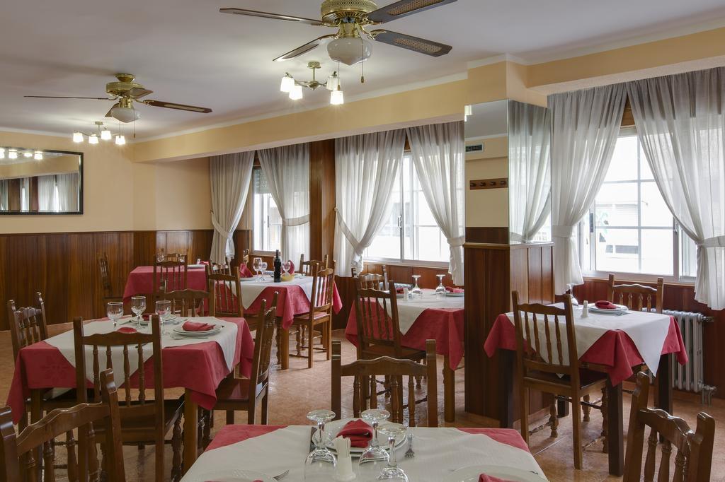Pension Las Palmeras Lalín エクステリア 写真
